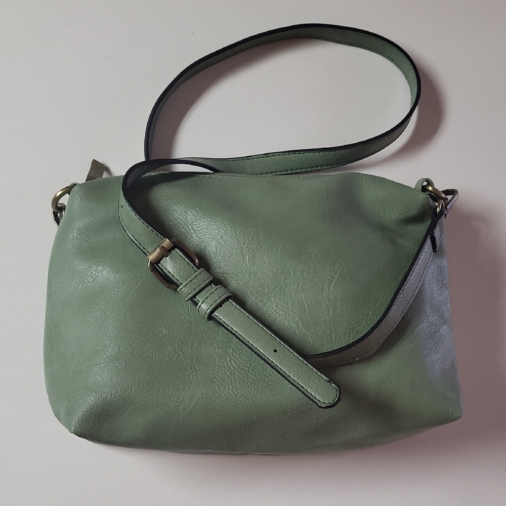 Elegant Green Leather Shoulder Bag